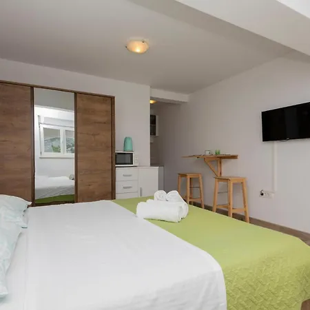 Apartment Awesome Apartment In Rogotin With Wifi *